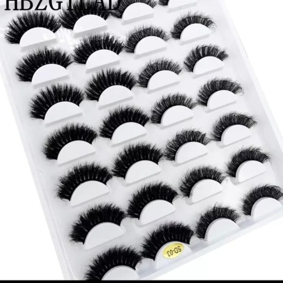 100% FLUFFY 14 PAIR MINK LASHES. DIFFERENT SETS OF LASH BOOKS, IT CAN BE RE-USED - Picture 2 of 5